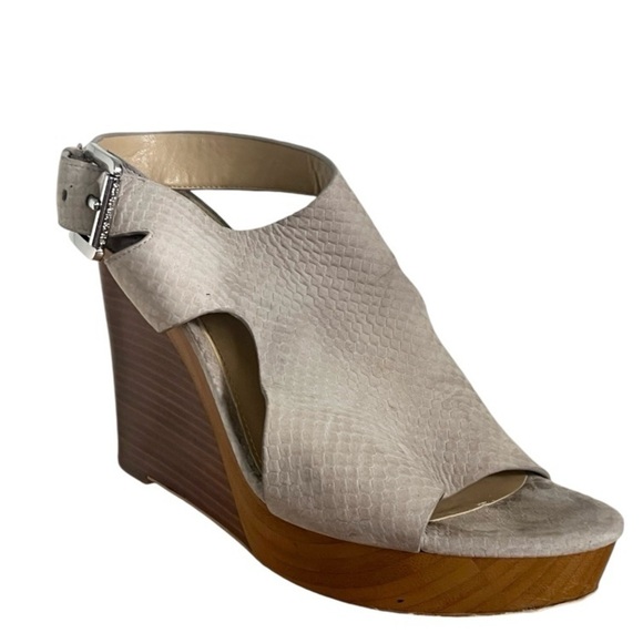 Michael Kors Textured Leather Wedge Wooden Heel Buckle Sandals in Taupe Size 9.5 - Picture 1 of 9